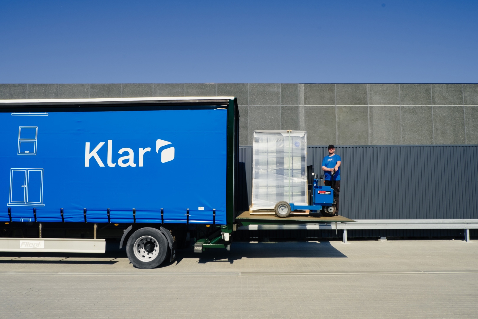 Klar branded truck