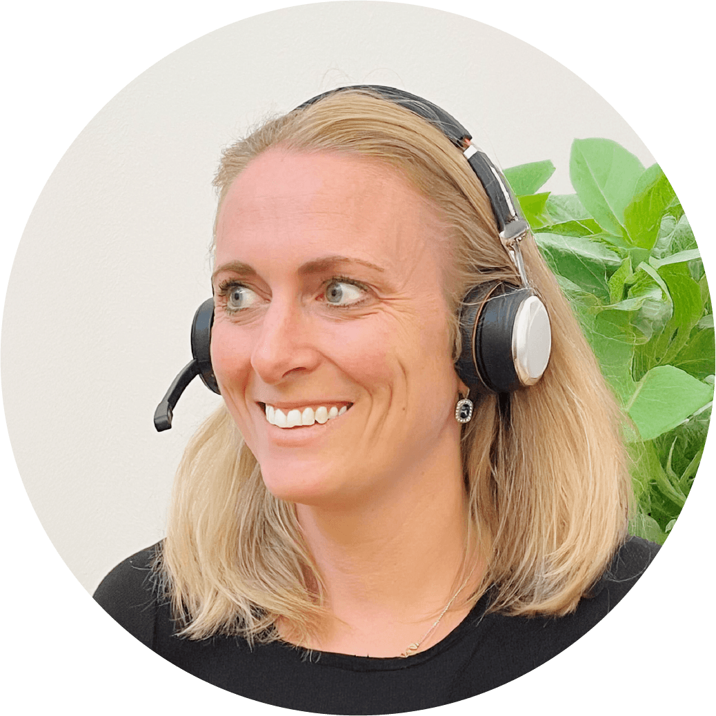 Customer services cover Klar image
